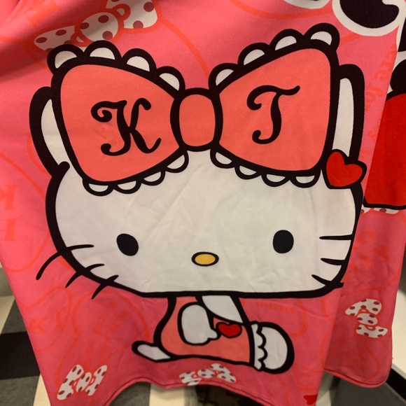 Hello Kitty - Picture 2 of 3
